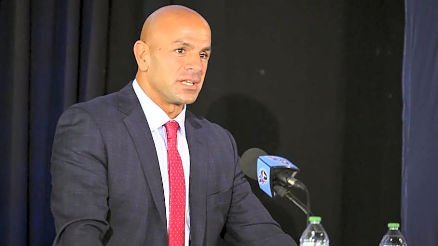 Titans' Robert Saleh Looks Add Unique Role to Defensive Staff