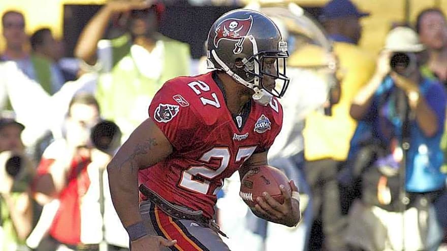 Wisconsin signs son of former Badgers RB and Super Bowl champion as priority walk-on in 2026 recruiting class