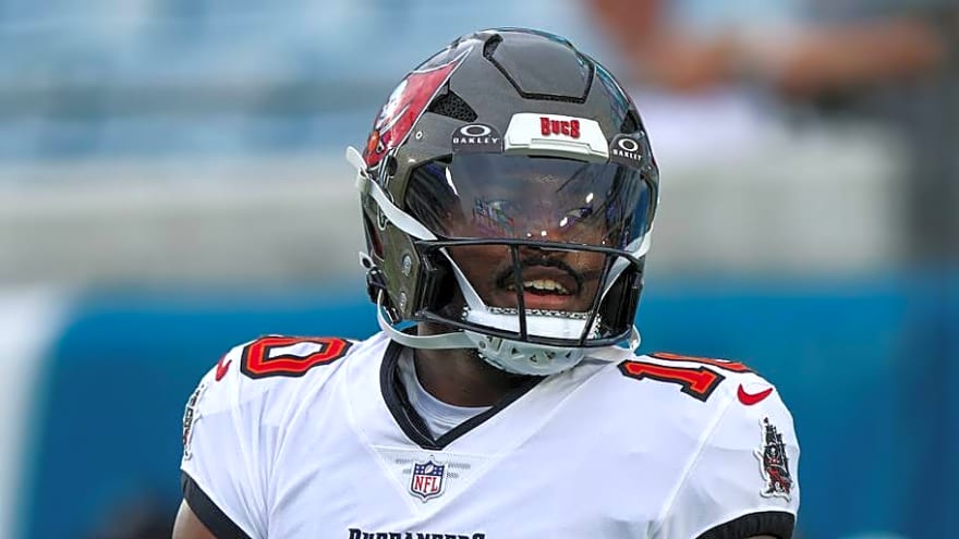 What We Saw From Jalon Daniels' First Practice as Buccaneers QB1