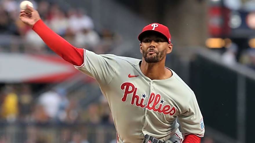 Diamondbacks Sign Former Phillies Reliever