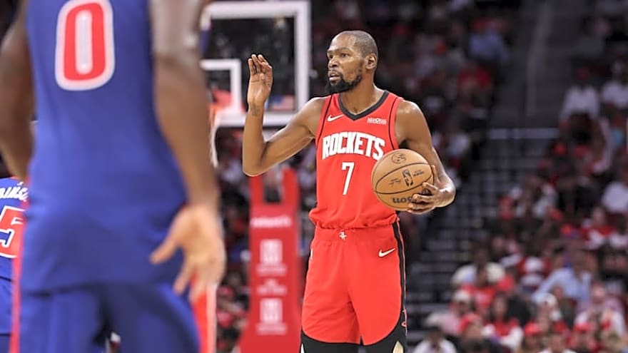 Kevin Durant Continues to Prove He Is a Willing Passer and That Benefits Everyone