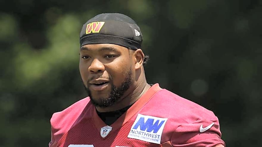 Commanders star Daron Payne makes massive special teams play vs. Bears