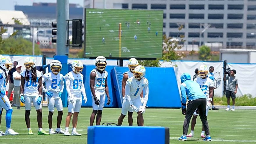 1 Chargers Player Who Helped Their Roster Chances Most at Minicamp
