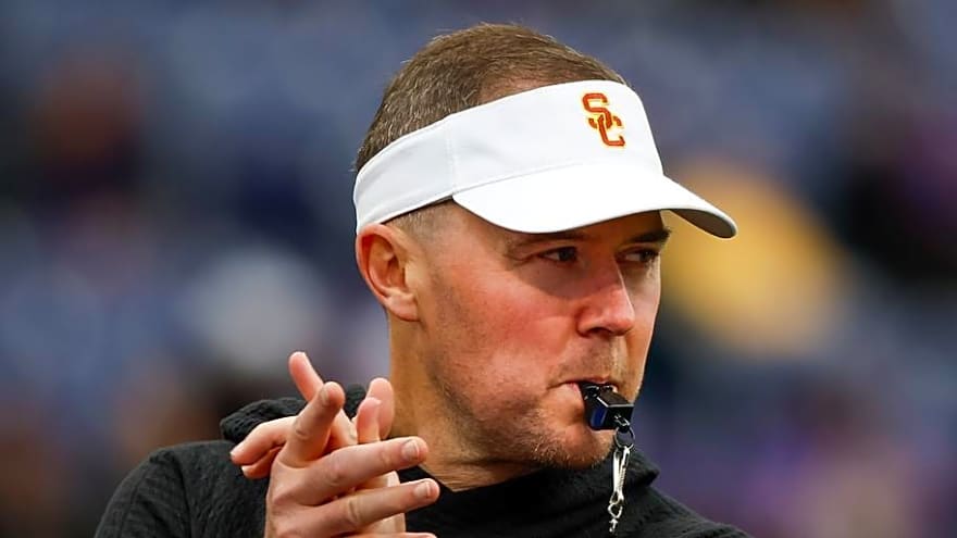 One USC Trojans Freshman Catches the Attention of College Football With 'Nastiness'
