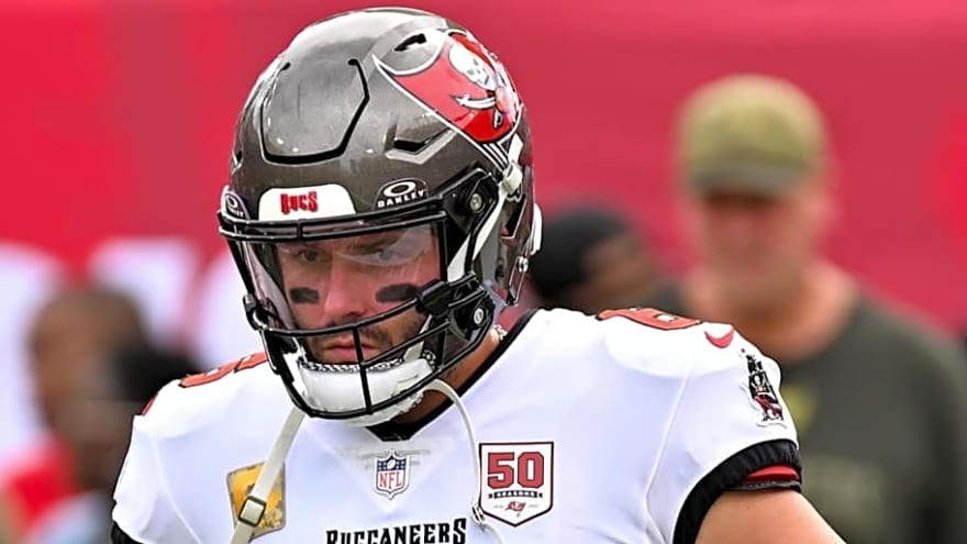 Buccaneers’ Baker Mayfield leaves game against Rams with injury