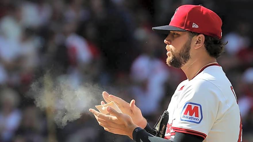 How Slade Cecconi Responded to CJ Kayfus' Struggles in Left Field Sunday Night