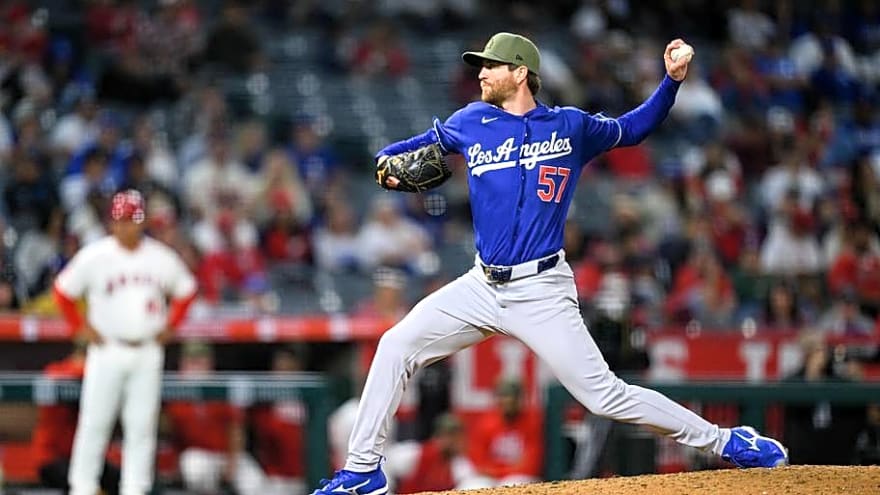 Dodgers Sign Veteran Pitcher Days After Hitting Free Agency