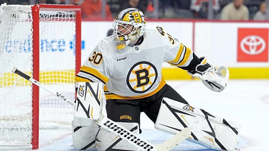 Goalie Michael DiPietro Makes First Start as a Bruin