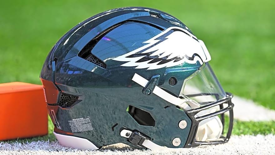 Why Eagles Aren't Expected To Have A White Kelly Green Throwback Helmet This Year