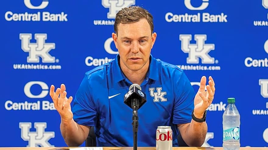 Over half of Kentucky football's schedule is top 25 teams