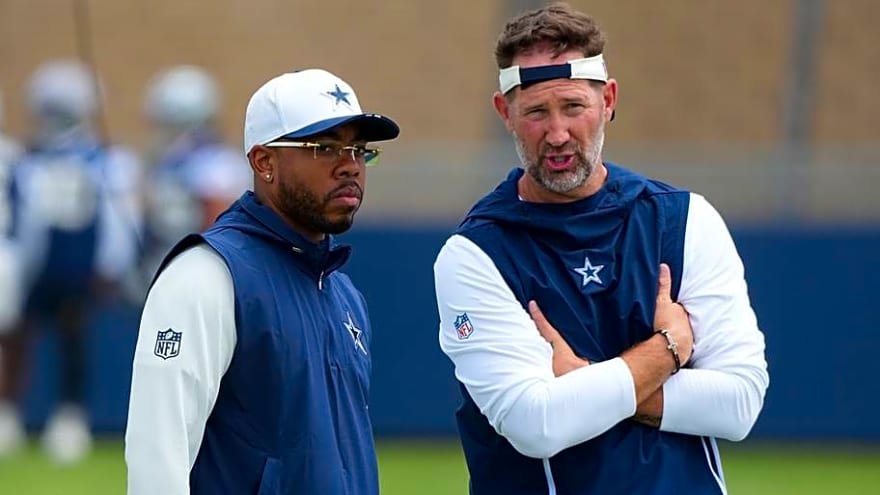 Dallas Cowboys Depth Chart For Week 2 Tips Hand At DeMarvion Overshown Replacement