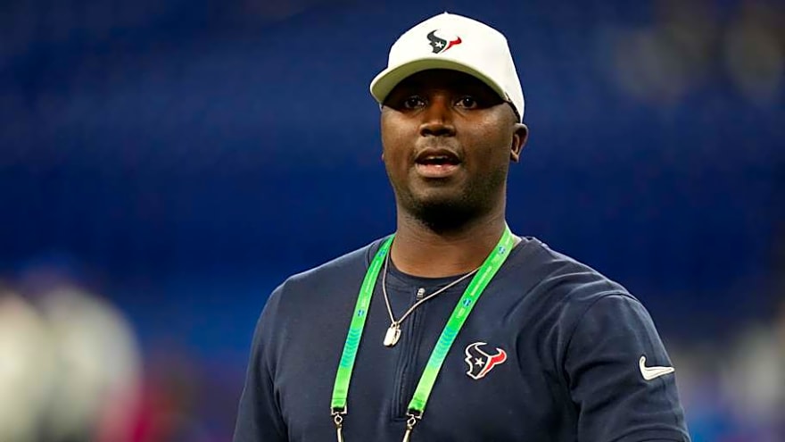 Texans Expected to Retain Key Offensive Coach for 2026