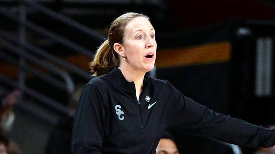 Lindsay Gottlieb Sets USC Trojans Record with Washington Win