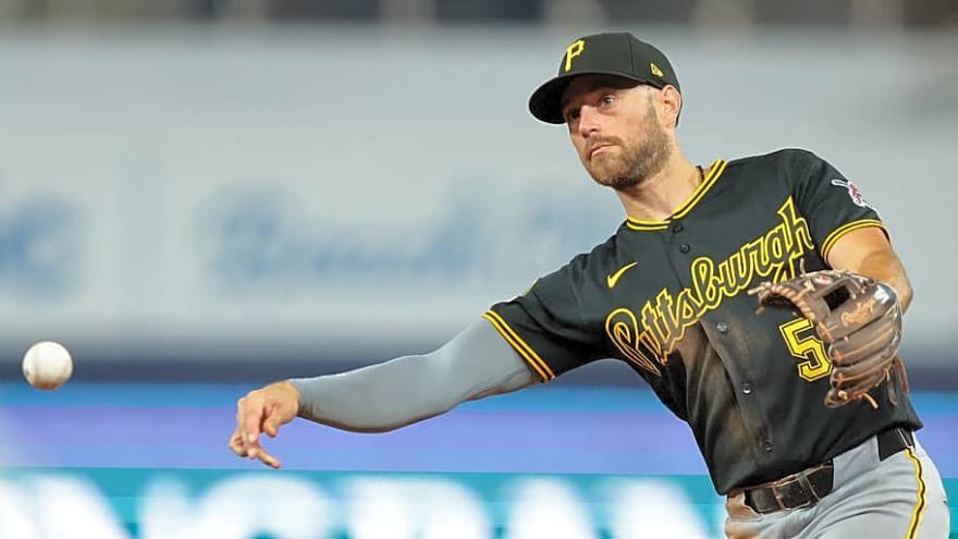 Can Pirates Duo Win Gold Glove Award?