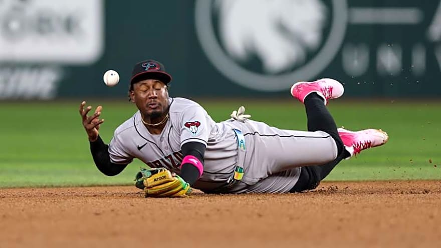 Torey Lovullo Says D-backs Are 'Having Trouble' With Texas Infield