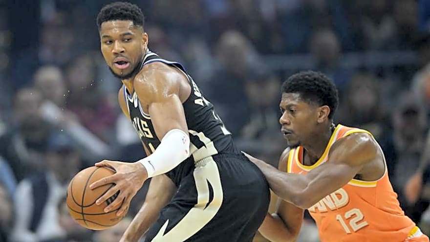 Giannis Antetokounmpo’s Absence Spells Trouble for Bucks’ Offense