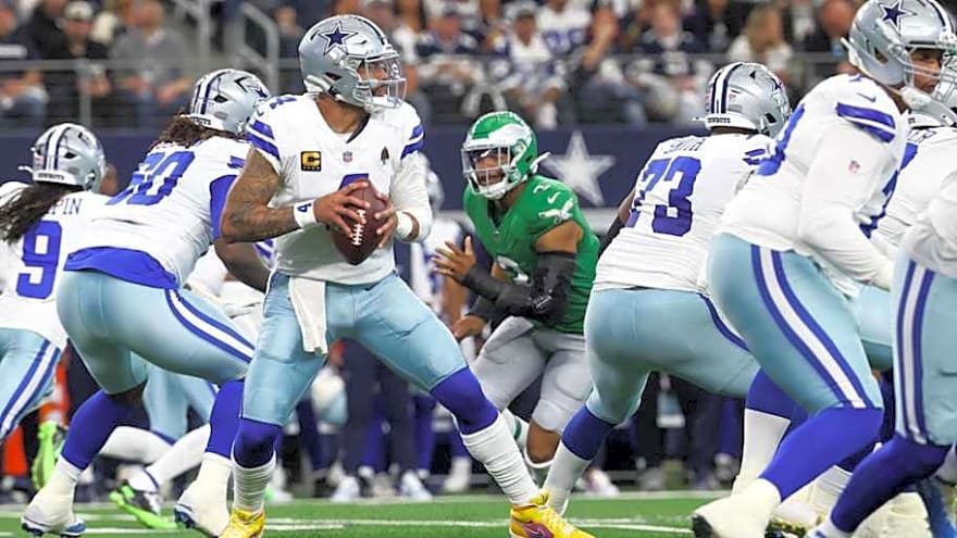 Dak Prescott surpasses Dallas Cowboys legend on all-time passing list