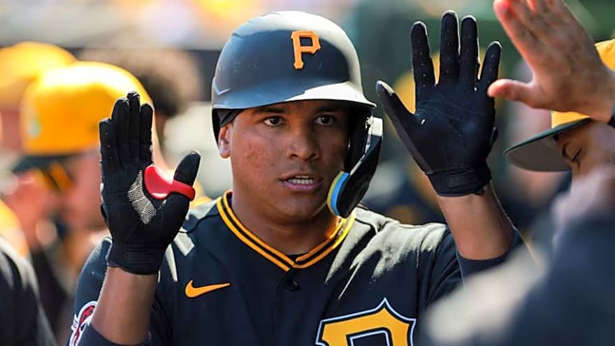 Pirates Outfielder Prospect Goes on Injured List