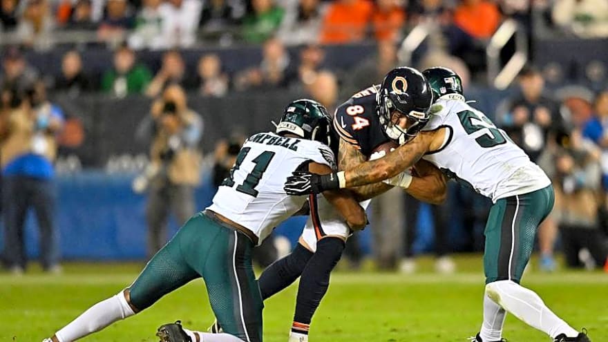 4 Eagles Overreactions to Week 3: Changes at Quarterback, Guard, Safety, and Linebacker