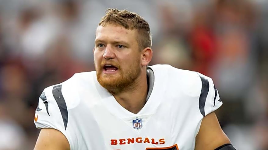 Titans Sign Joe Burrow’s Former Guard