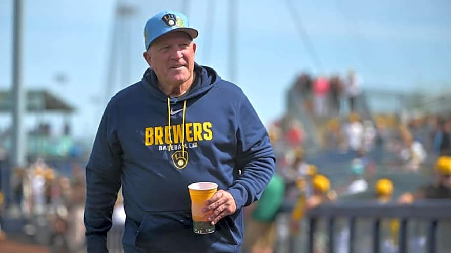 Brewers' Pat Murphy Doesn't Pull Punches on 'Difficult' Red Sox Trade