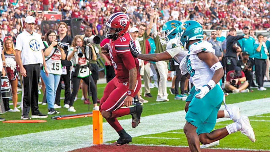 HALFTIME UPDATE: South Carolina Gamecocks Rolling, Lead Coastal Carolina 34-0.