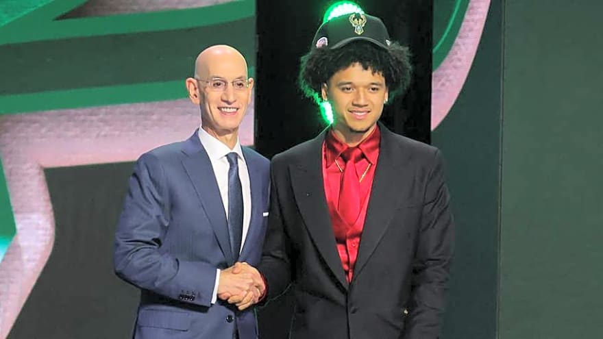 Can Bucks Rookie Brayden Burries Make the All-Rookie First Team?