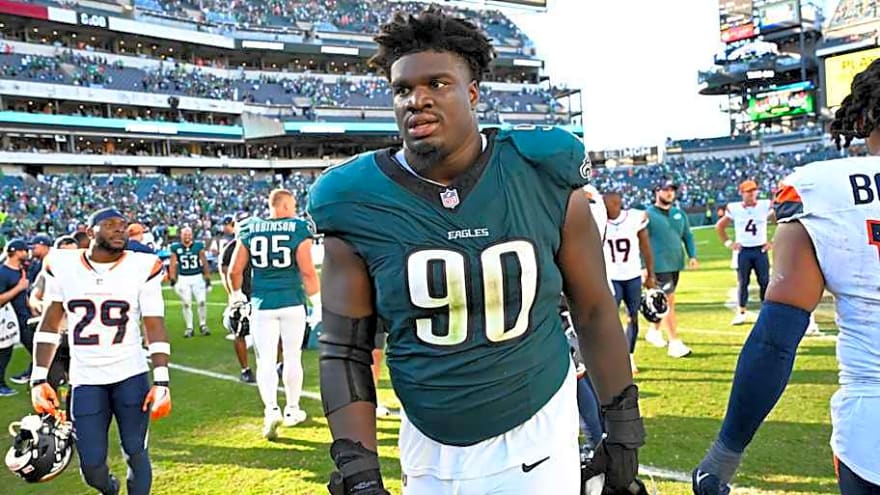 Two Key Questions As Eagles Prepare For Chargers On Monday Night Football