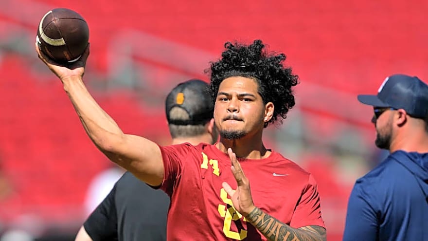 LIVE Score Updates: USC Trojans Open Big Ten Play on the Road