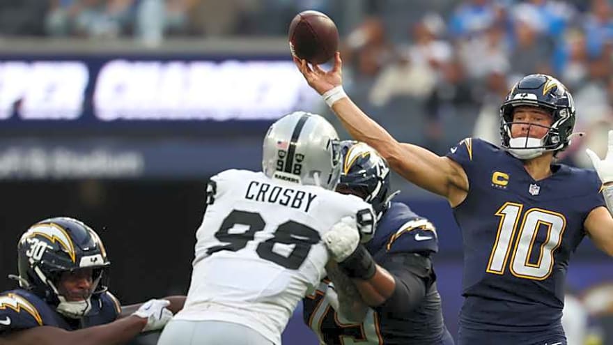Chargers&#39; new offensive line earns solid grades against Raiders