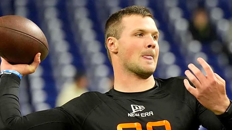 New Packers Quarterback Is All That And Bag of Chips