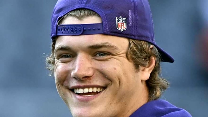 Vikings&#39; J.J. McCarthy still in walking boot as a &#39;precaution&#39;