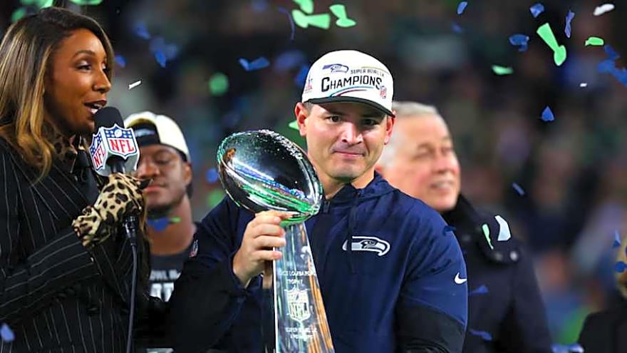 Mike McDonald Pushed Seattle OC Klint Kubiak to Evolve Each Week