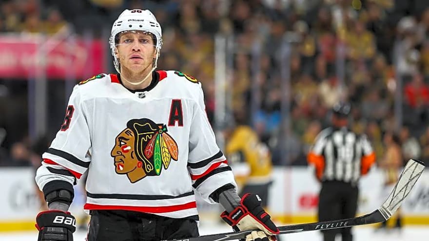 Patrick Kane embraces Blackhawk’s home-opener