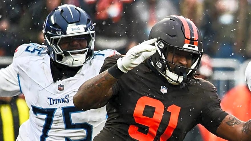 Cleveland Browns EDGE Alex Wright Will Need Big Season After Myles Garrett Trade