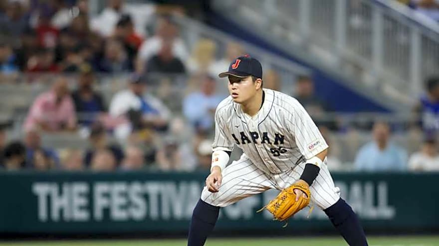 Mariners should pursue Japanese Superstar to replace free agent Eugenio Suarez