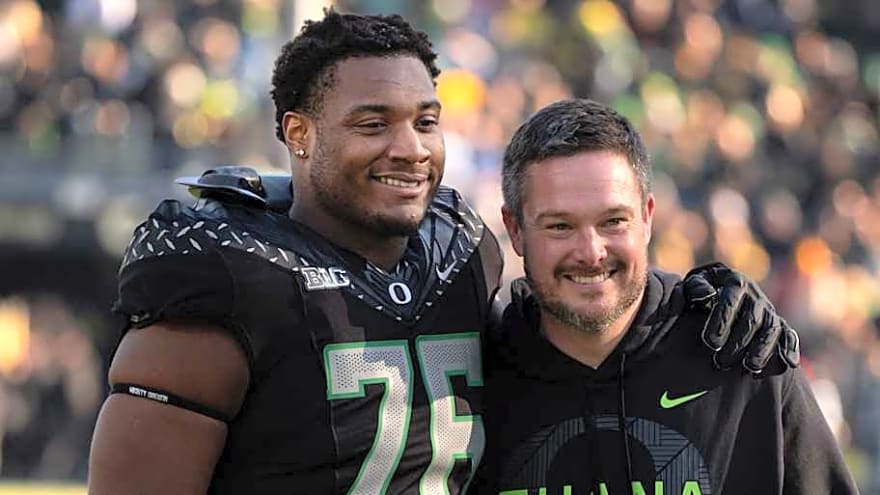 Oregon Offensive Tackle Isaiah World Visiting NFL Franchise Before the Draft