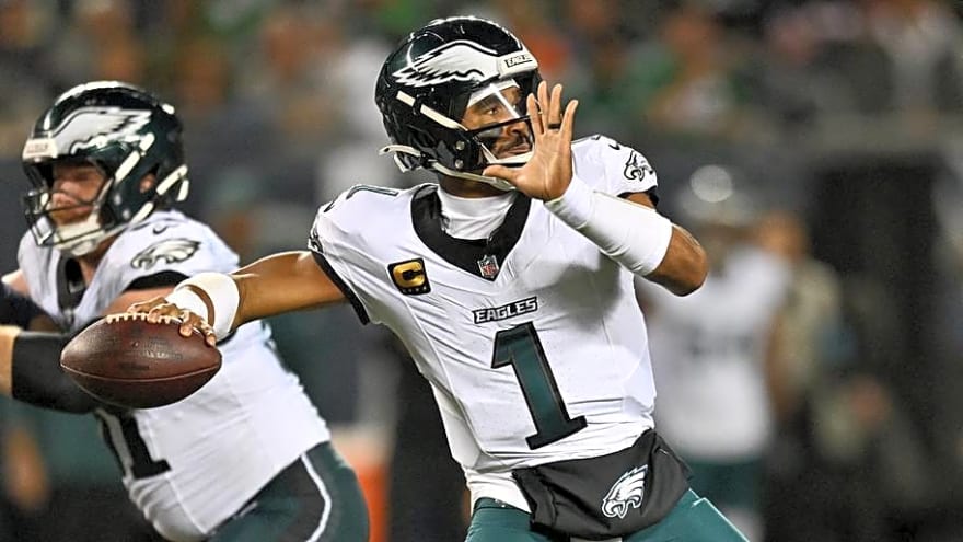 Jalen Hurts Leaves Message Around Eagles Locker Room After Chicago Setback
