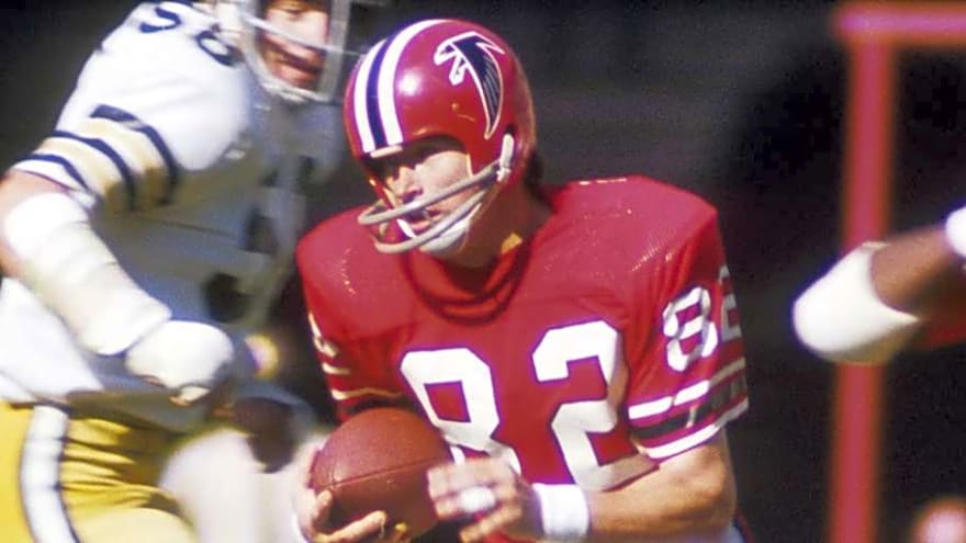 Red Helmets Are Back: Falcons Reveal Throwback Games for 2025