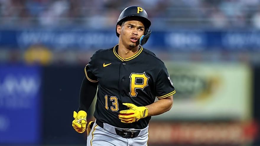 Pirates Catcher Could Undergo Surgery