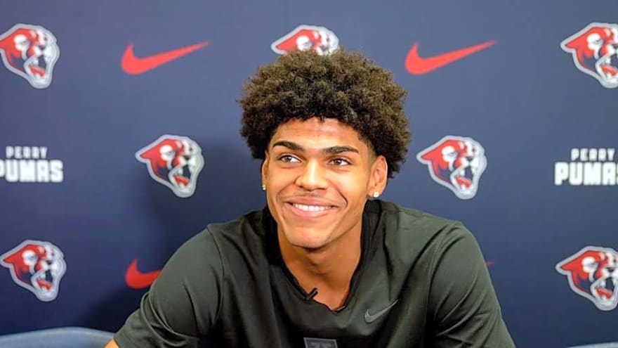 NBA Mock Draft: Where Does Wildcats&#39; Koa Peat Land?