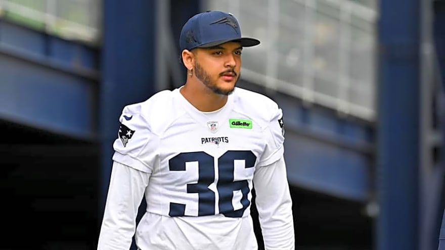 Patriots Rookie Kicker Adds to Terrible NFL Weekend