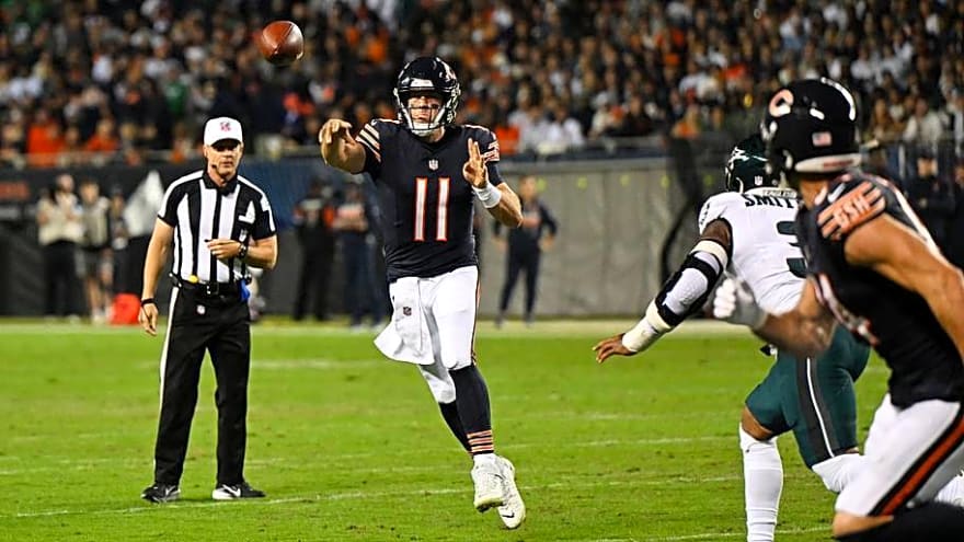 Case Keenum Clears Away Cobwebs and the Eagles in 27-7 Bears Win