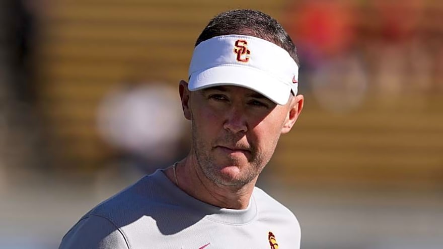 USC Trojans&#39; Offensive Line Injuries Pile Up vs. Oregon