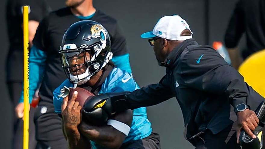 Jaguars&#39; Veterans Will Set Pace of Running Back Room