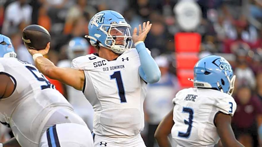 Wisconsin Badgers Offense Takes off at Spring Football Practice No. 3