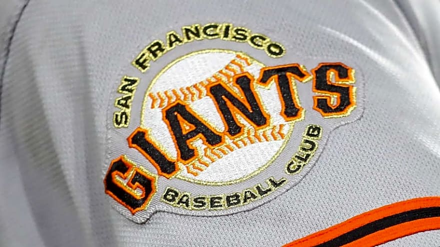Giants Have New Injury Worry as Outfielder Has Hamstring Issue