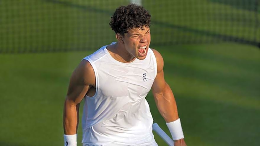 Ben Shelton Reacts to Wimbledon Match Suspension on Instagram