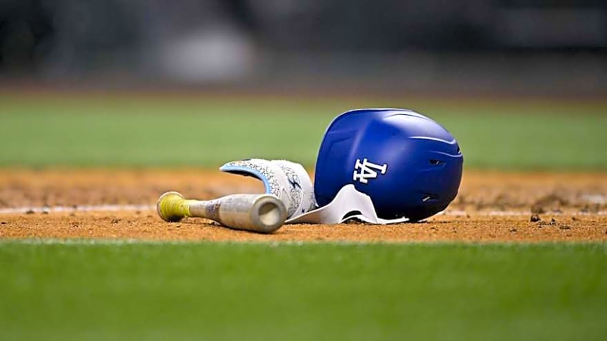 Dodgers Sign 5-Year Veteran Catcher Away From Red Sox