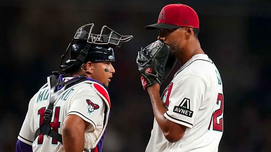 Diamondbacks Bring Back Controversial Veteran Reliever